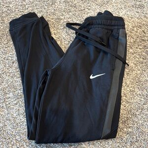 Nike Black therma fit Joggers with Tapered Leg and Elastic Cuffs